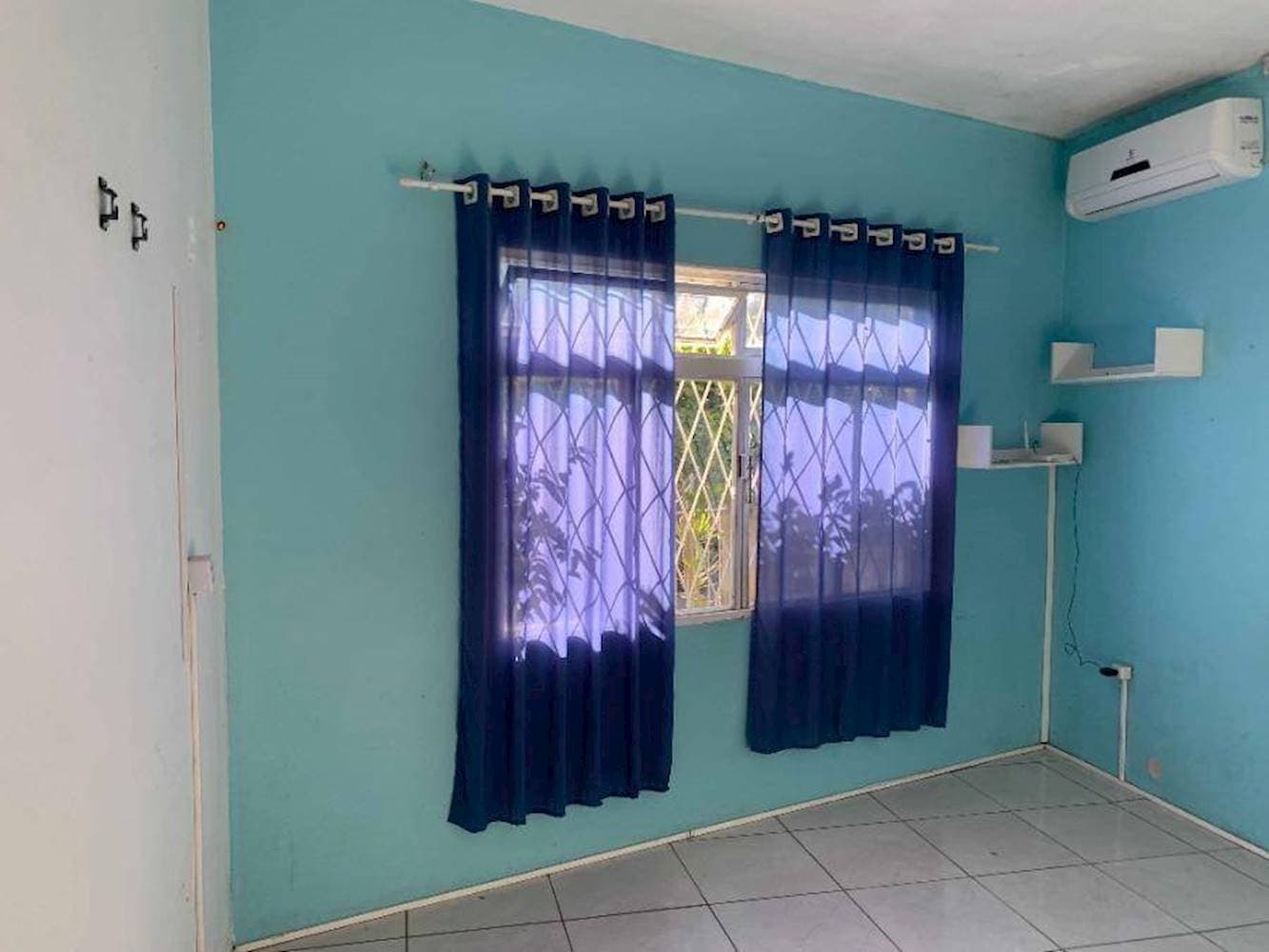 Foto 20 de 29: Casa em leilão em Porto Alegre - RS — Casa, Padrão, 2 vaga(s) de garagem