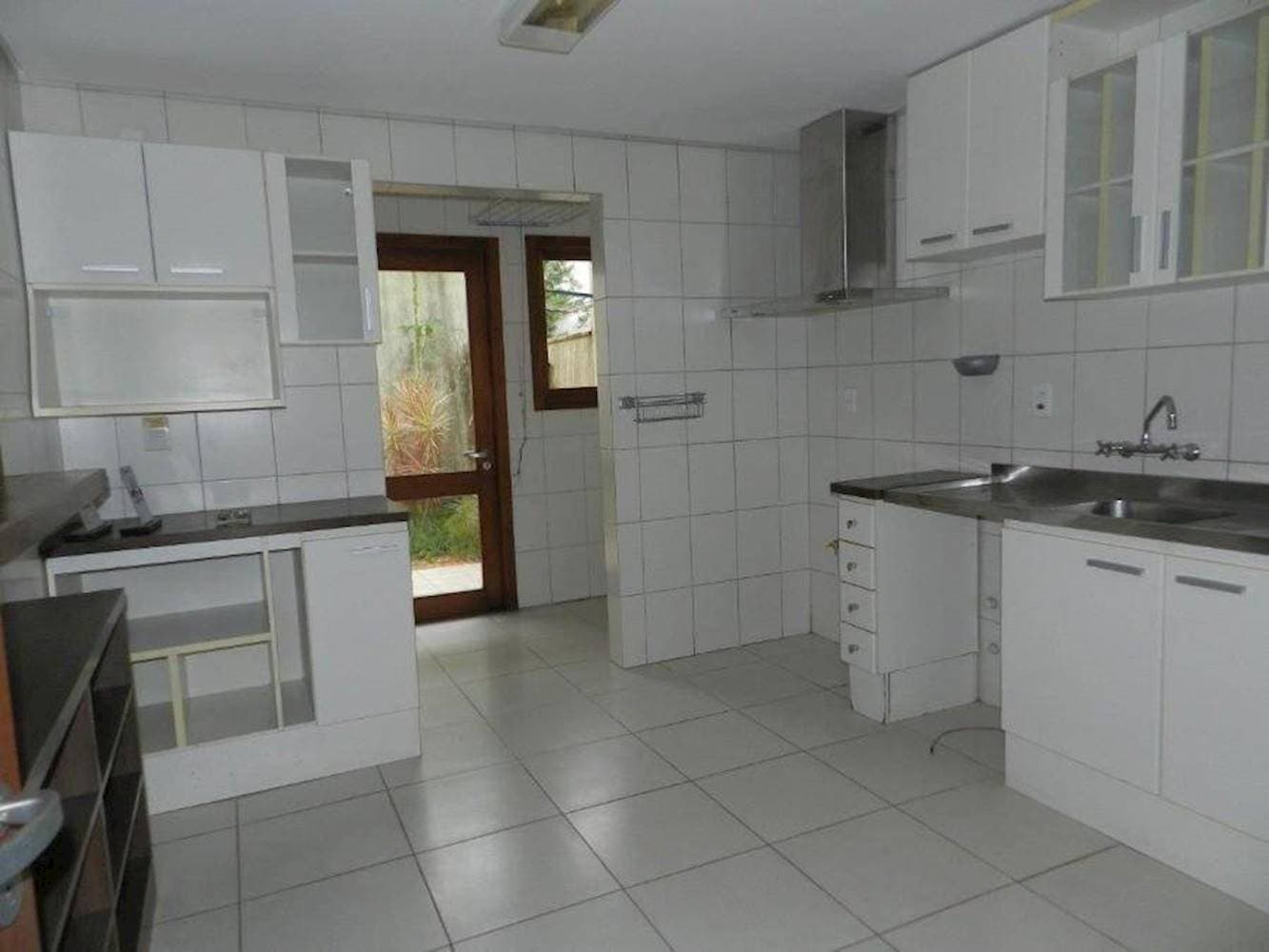 Foto 12 de 34: Casa em leilão em Porto Alegre - RS — Casa, Em condomínio, 0 vaga(s) de garagem