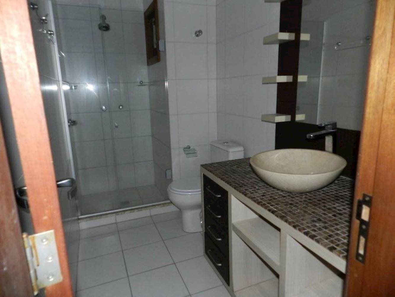 Foto 15 de 34: Casa em leilão em Porto Alegre - RS — Casa, Em condomínio, 0 vaga(s) de garagem