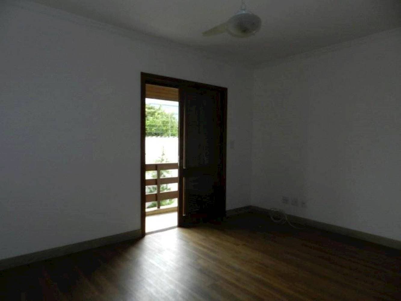 Foto 16 de 34: Casa em leilão em Porto Alegre - RS — Casa, Em condomínio, 0 vaga(s) de garagem