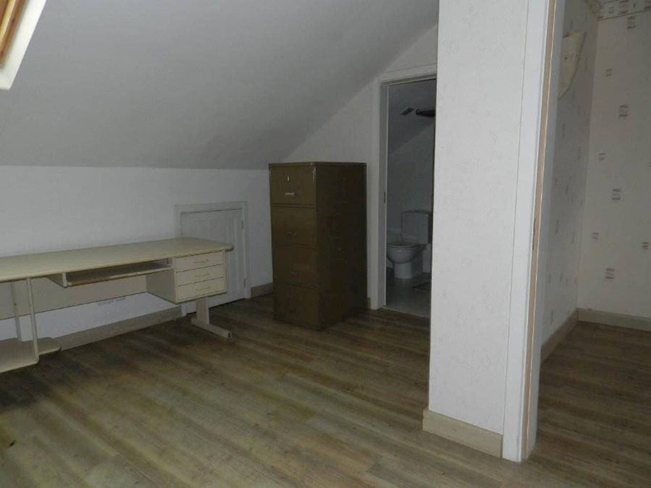 Foto 27 de 34: Casa em leilão em Porto Alegre - RS — Casa, Em condomínio, 0 vaga(s) de garagem