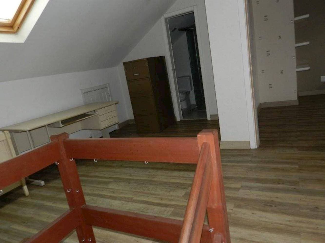 Foto 28 de 34: Casa em leilão em Porto Alegre - RS — Casa, Em condomínio, 0 vaga(s) de garagem