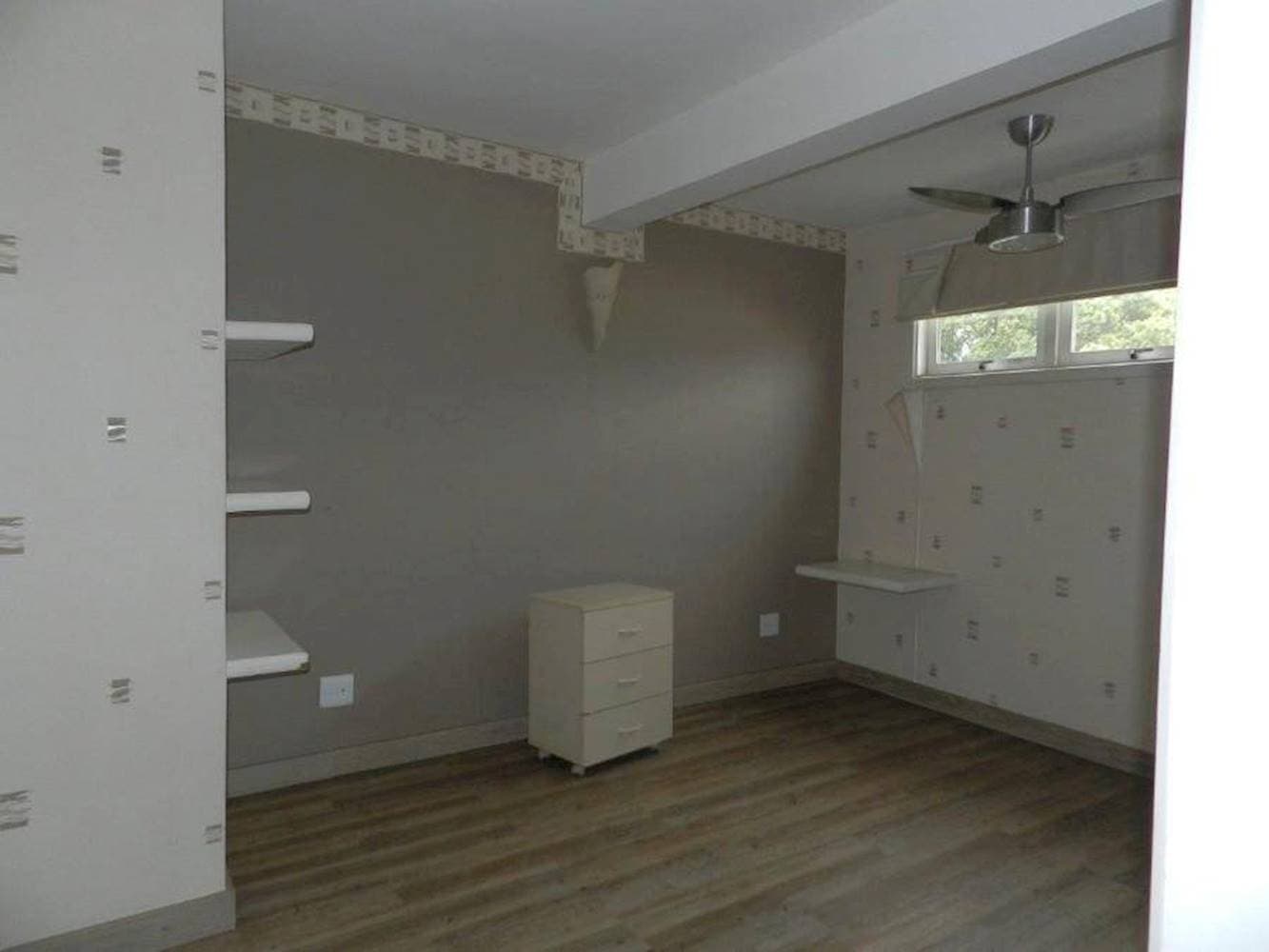 Foto 29 de 34: Casa em leilão em Porto Alegre - RS — Casa, Em condomínio, 0 vaga(s) de garagem