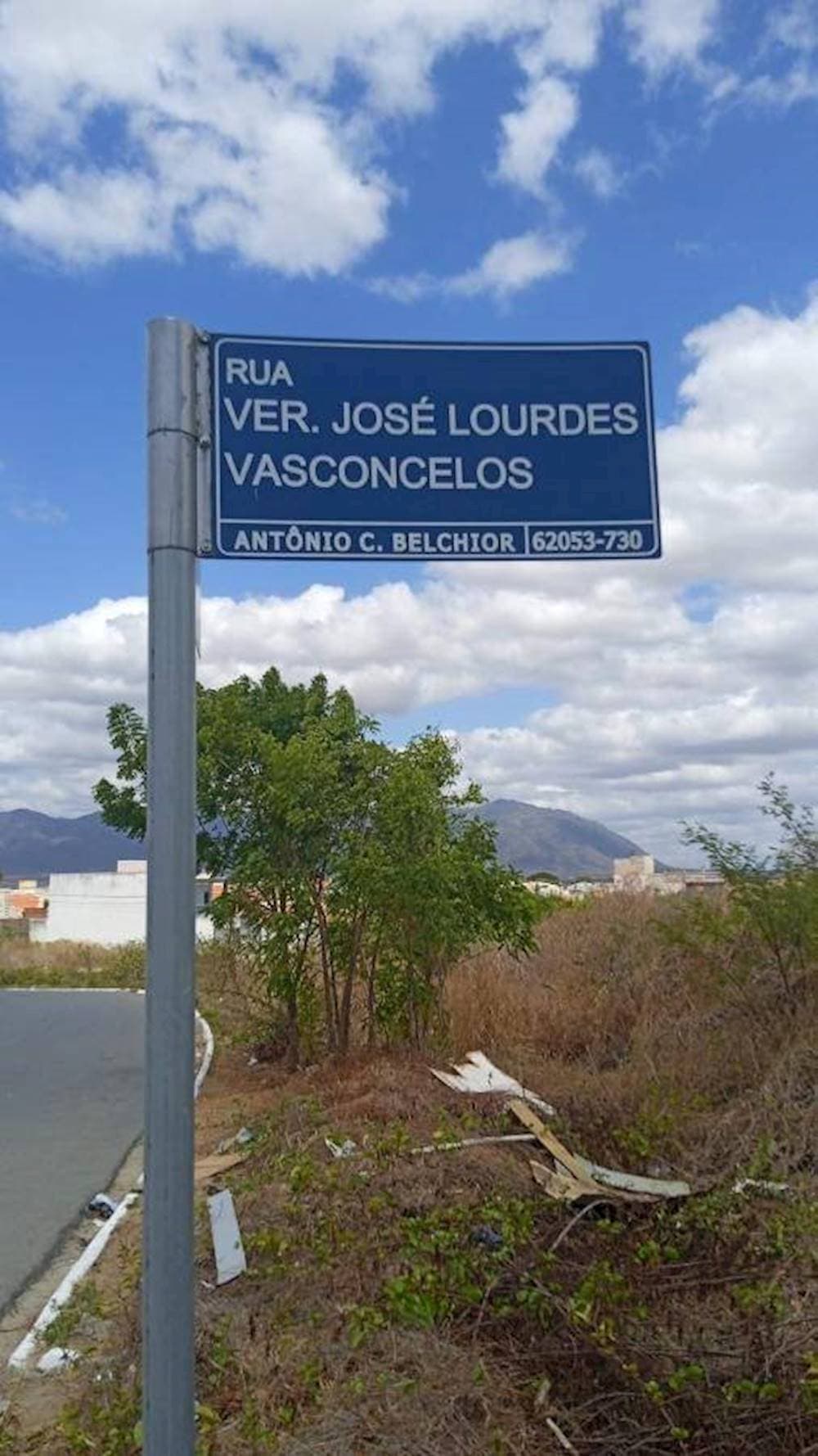 Foto 3 de 15: Casa em leilão em Sobral - CE — Casa, Padrão, 1 vaga(s) de garagem