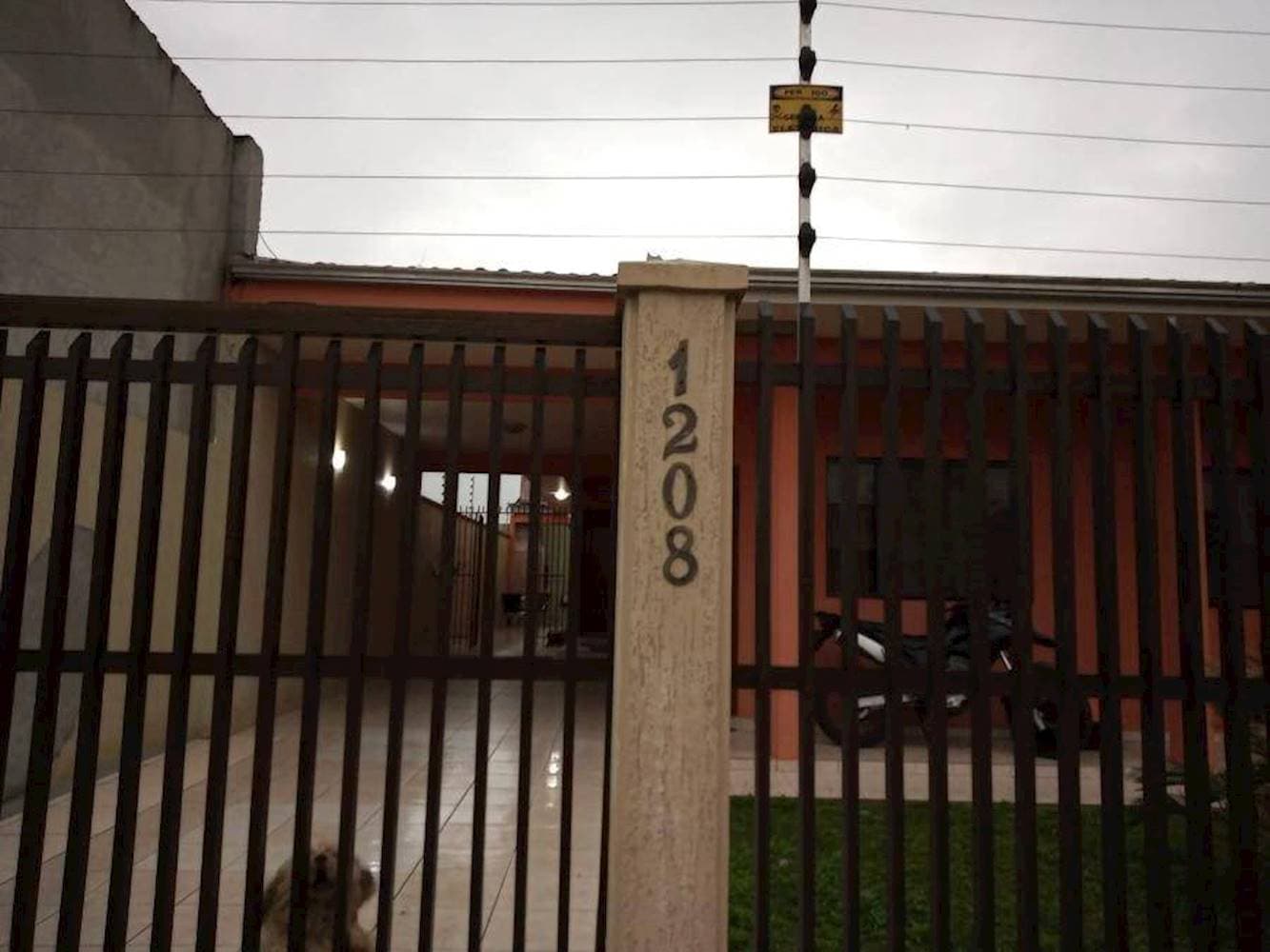 Foto 1 de 15: Casa em leilão em Paranaguá - PR — Casa, Padrão, 1 vaga(s) de garagem