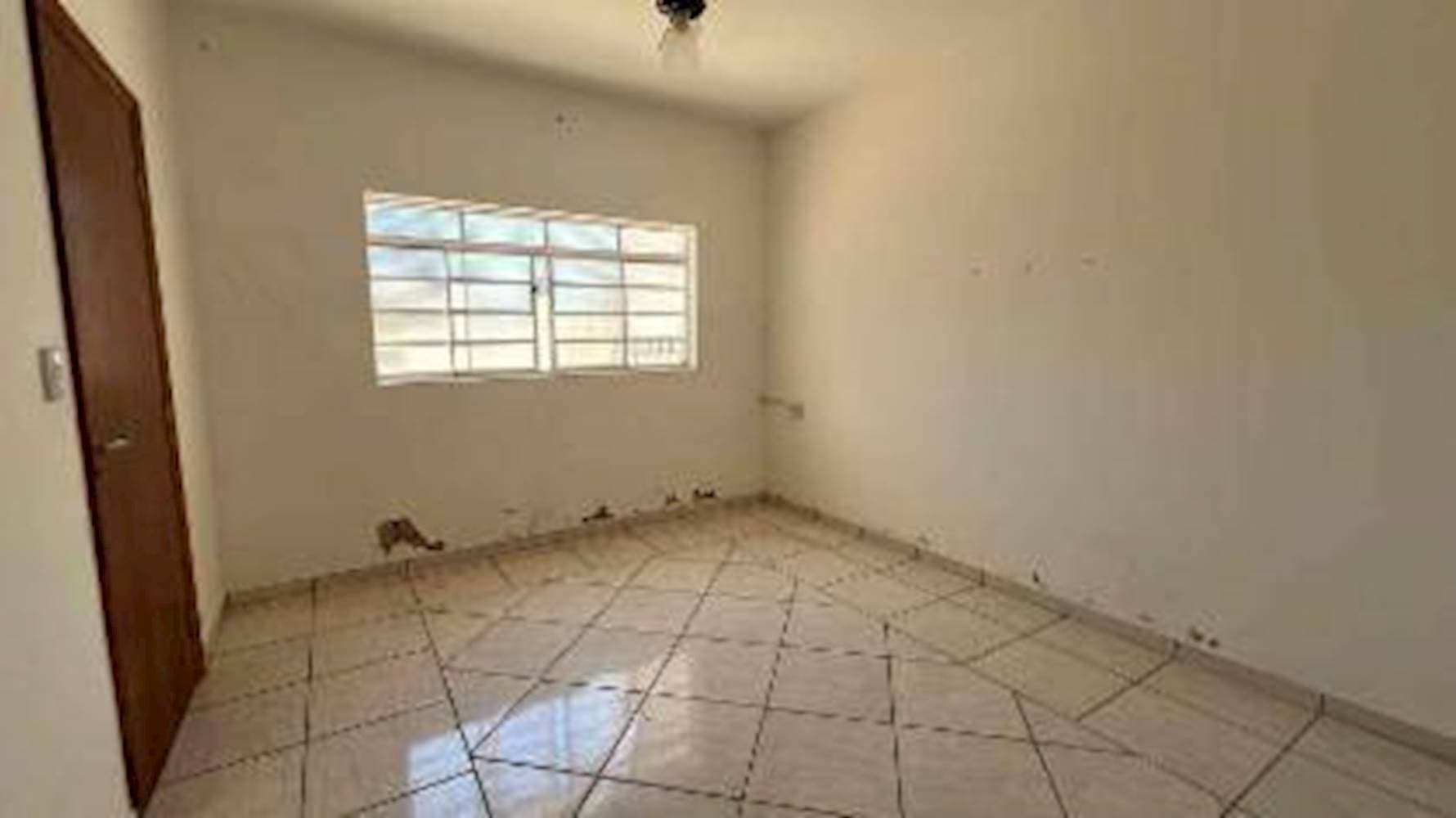 Foto 18 de 29: Casa em leilão em Tupã - SP — Casa, Padrão, 1 vaga(s) de garagem