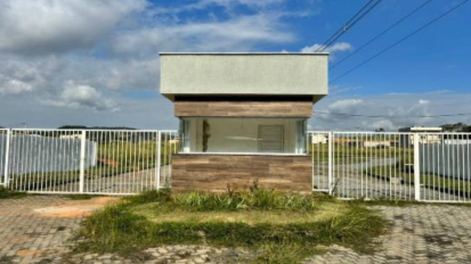 Foto 3 de 8: Terreno em leilão em Itaboraí - RJ — Terreno no "Condomínio Holiday Park Land II" - Pacheco - Itaboraí/RJ