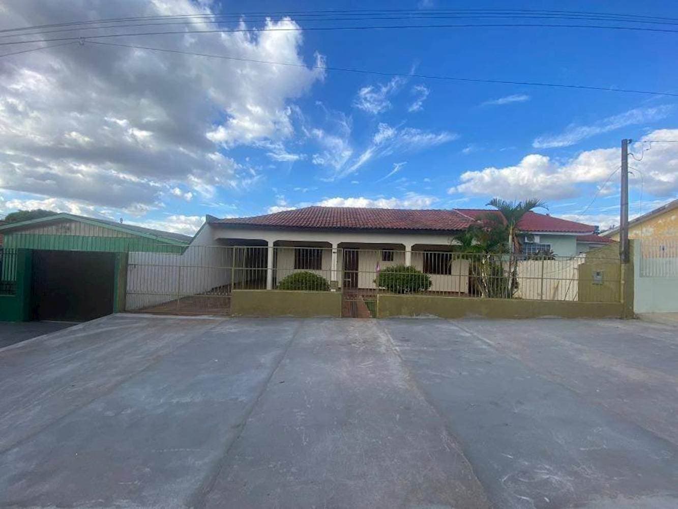 Foto 2 de 7: Casa em leilão em Goioerê - PR — Casa Jardim Curitiba - Goioerê/PR