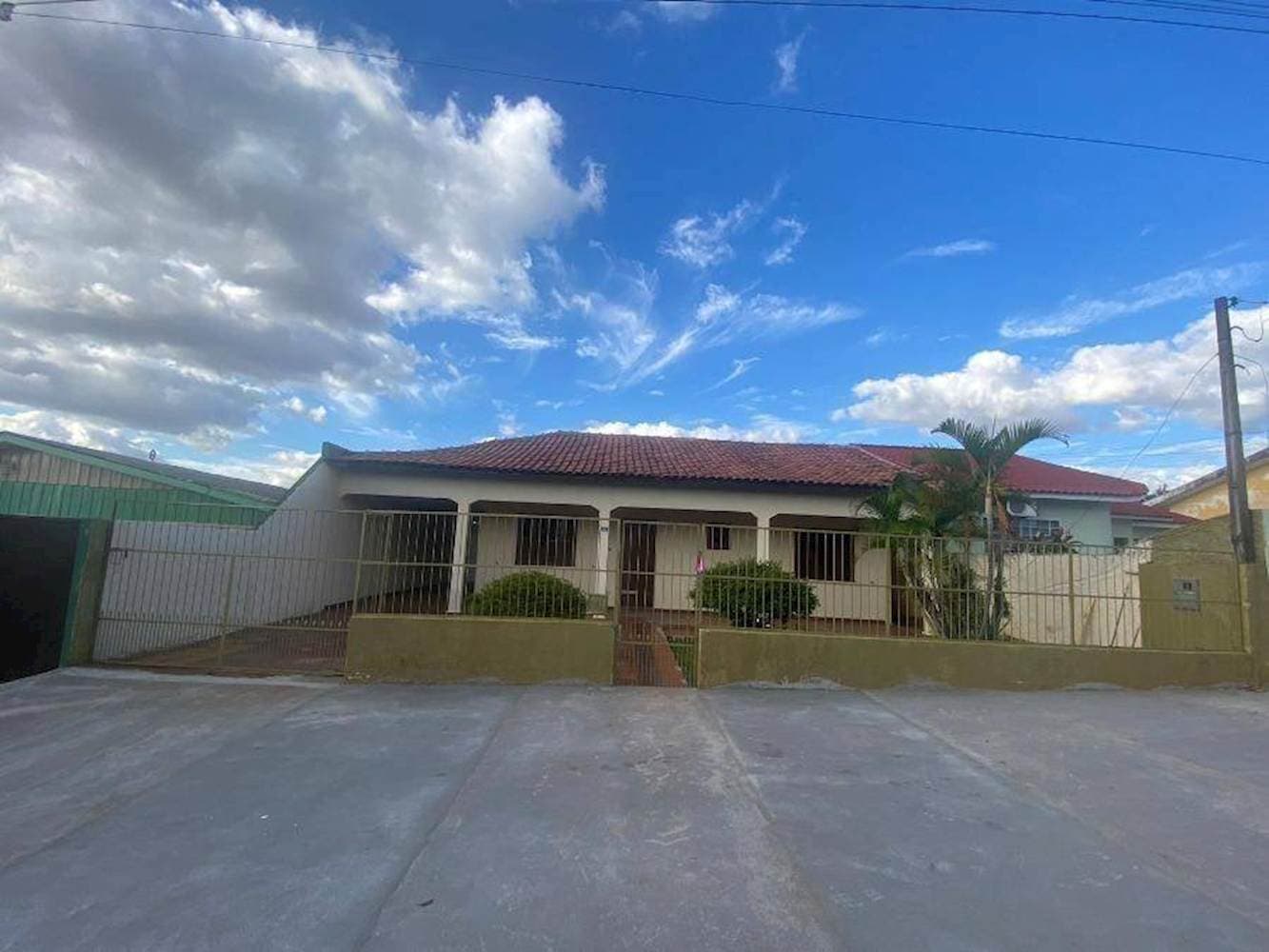 Foto 3 de 7: Casa em leilão em Goioerê - PR — Casa Jardim Curitiba - Goioerê/PR