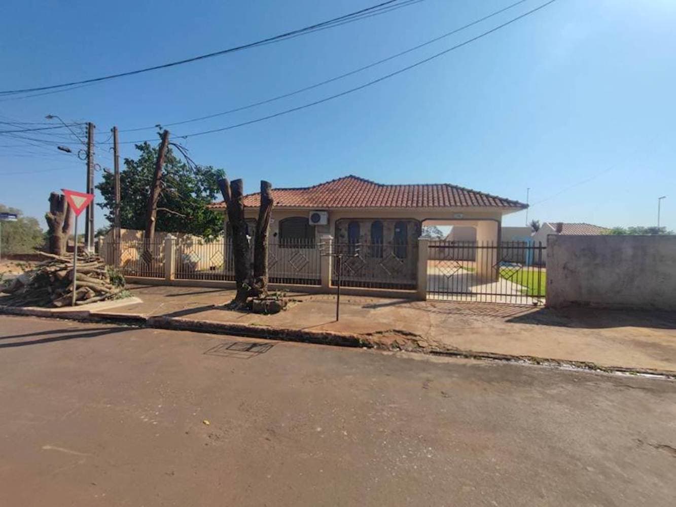 Foto 1 de 13: Casa em leilão em Ângulo - PR — Casa, Padrão, 0 vaga(s) de garagem