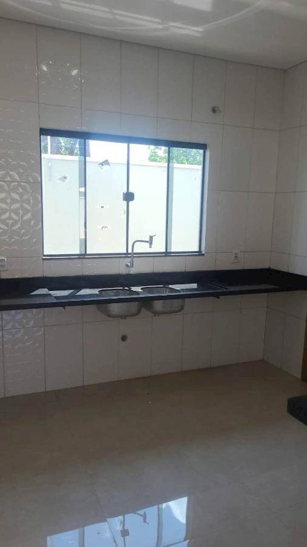 Foto 7 de 15: Casa em leilão em Poconé - MT — Casa, Padrão, 1 vaga(s) de garagem