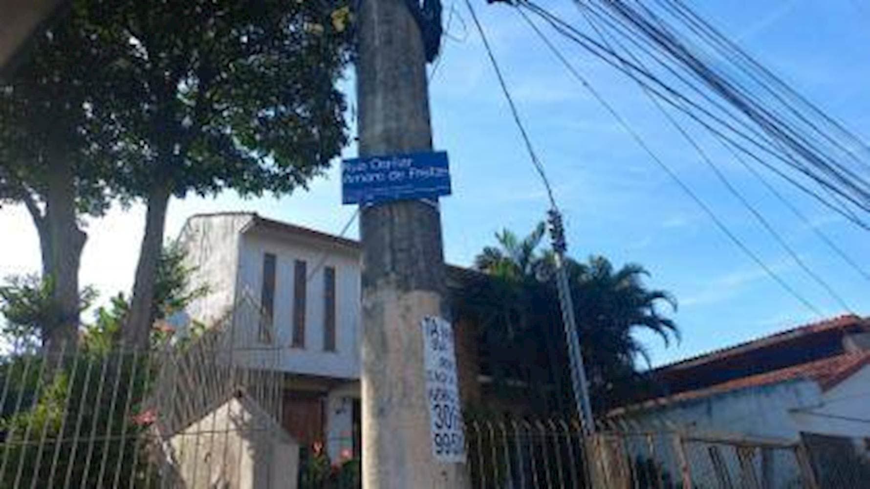Foto 2 de 6: Casa em leilão em Porto Alegre - RS — Casa, Padrão, 0 vaga(s) de garagem
