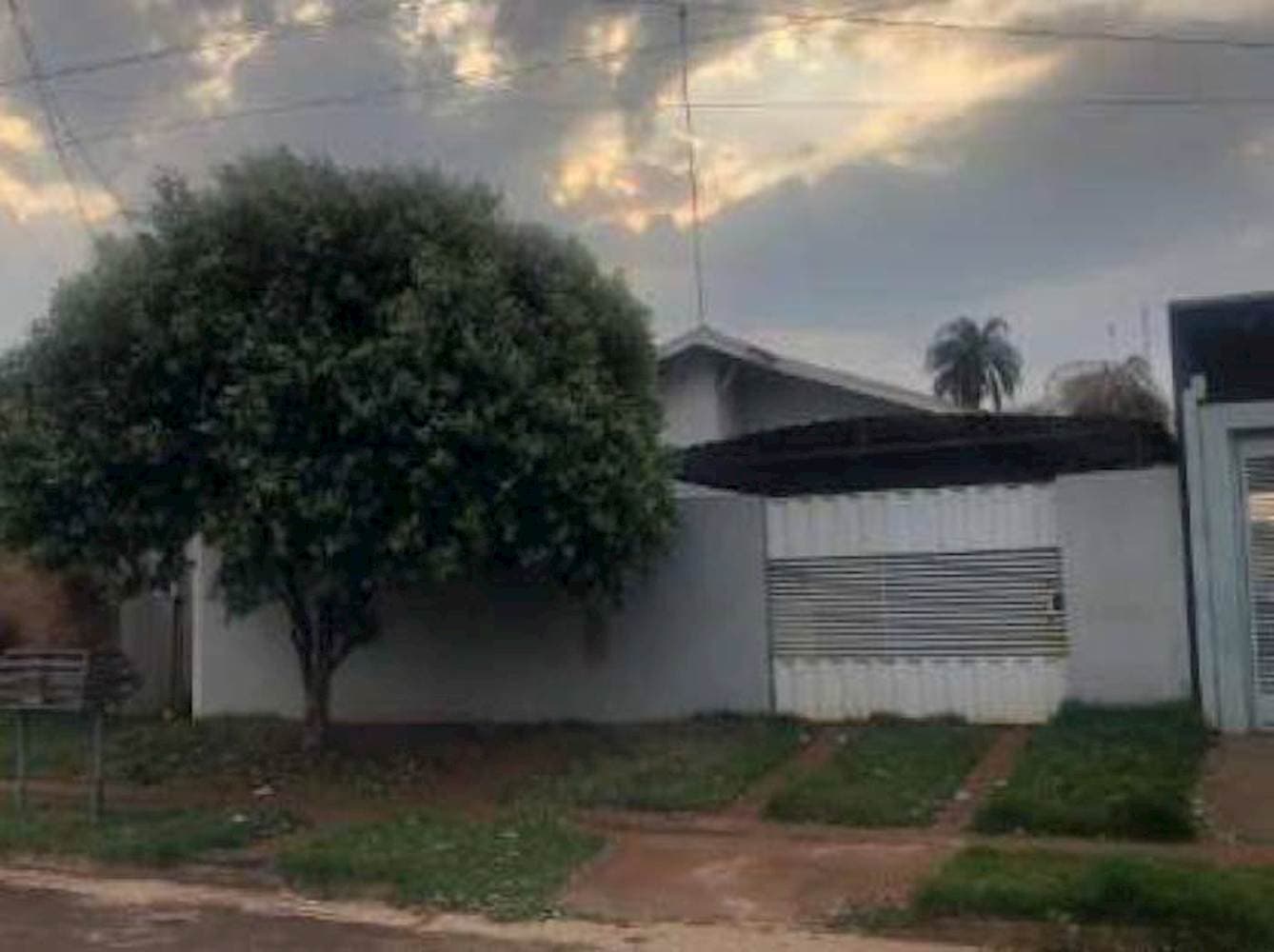 Foto 3 de 13: Casa em leilão em Rio Brilhante - MS — Casa, Padrão, 1 vaga(s) de garagem