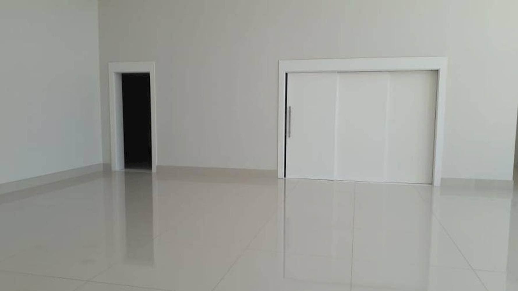 Foto 13 de 28: Casa em leilão em Campinas - SP — Casa, Em condomínio, 13 vaga(s) de garagem
