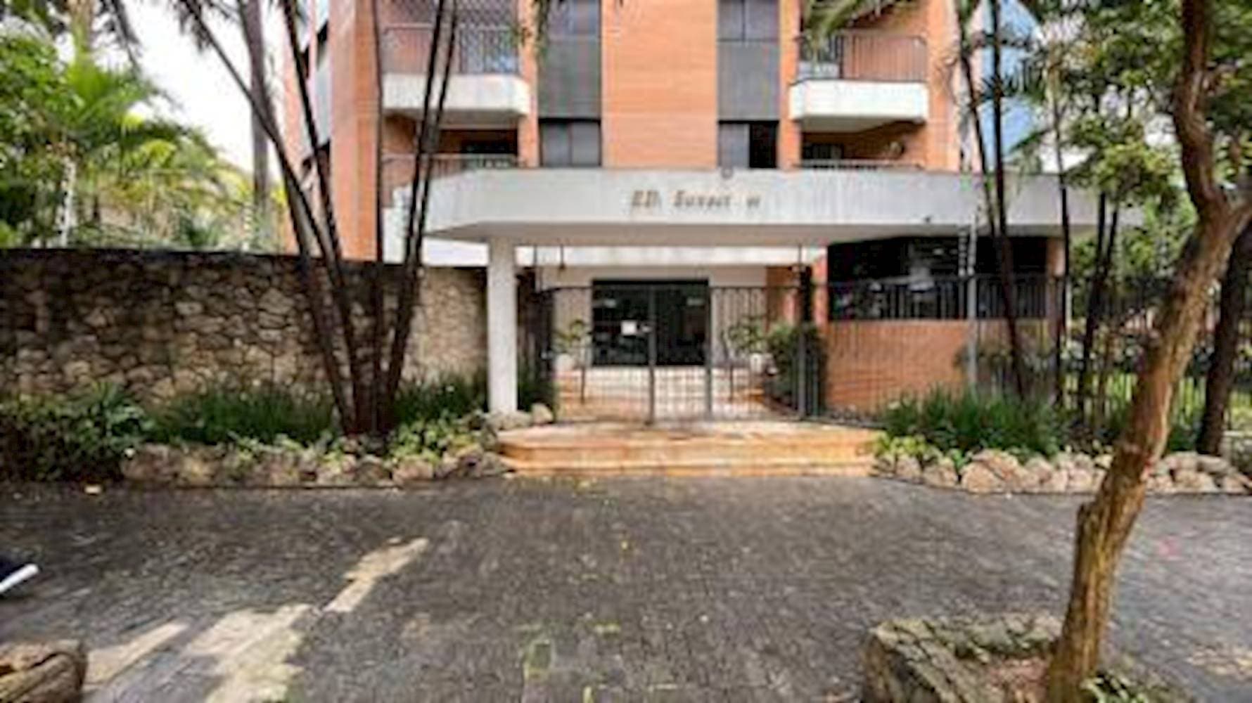 Foto 2 de 14: Apartamento em leilão em São Paulo - SP — Apartamento na Aclimação em São Paulo/SP