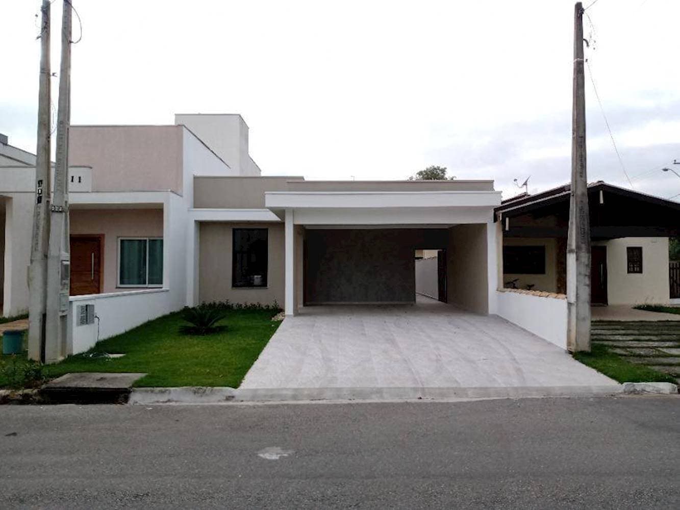 Foto 3 de 17: Casa em leilão em Pindamonhangaba - SP — Casa no Alto Do Ribeirão - Pindamonhangaba/SP