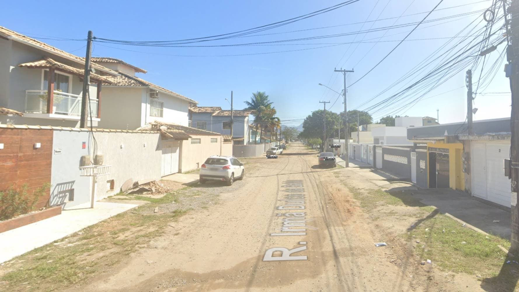 Foto 5 de 5: Casa em leilão em Rio das Ostras - RJ — Casa no "Village Rio das Ostras" - Rio das Ostras/RJ