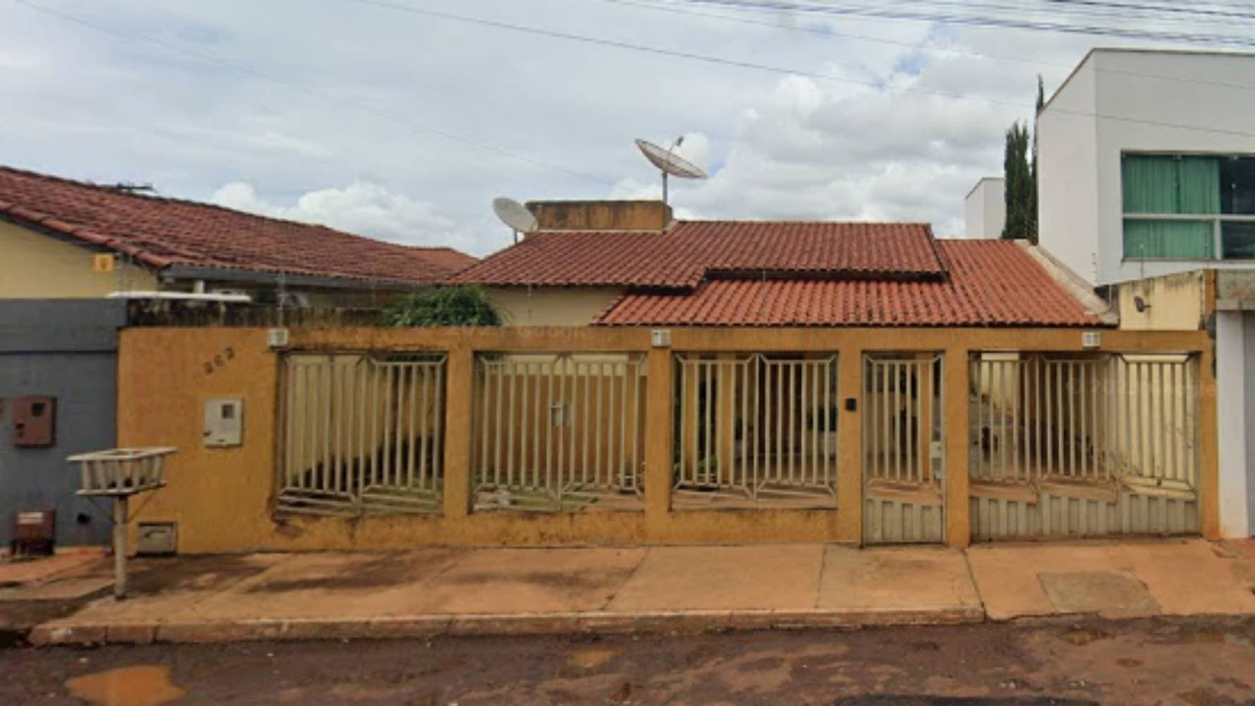 Foto 1 de 6: Casa em leilão em Quirinópolis - GO — Casa no Bairro São Francisco - Quirinópolis/GO