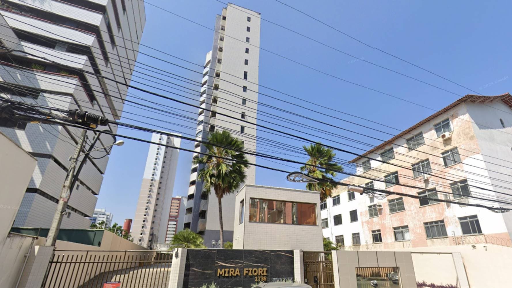 Foto 1 de 5: Apartamento em leilão em Fortaleza - CE — Apartamento no "Edifício Mirafiori" - Varjota - Fortaleza/CE