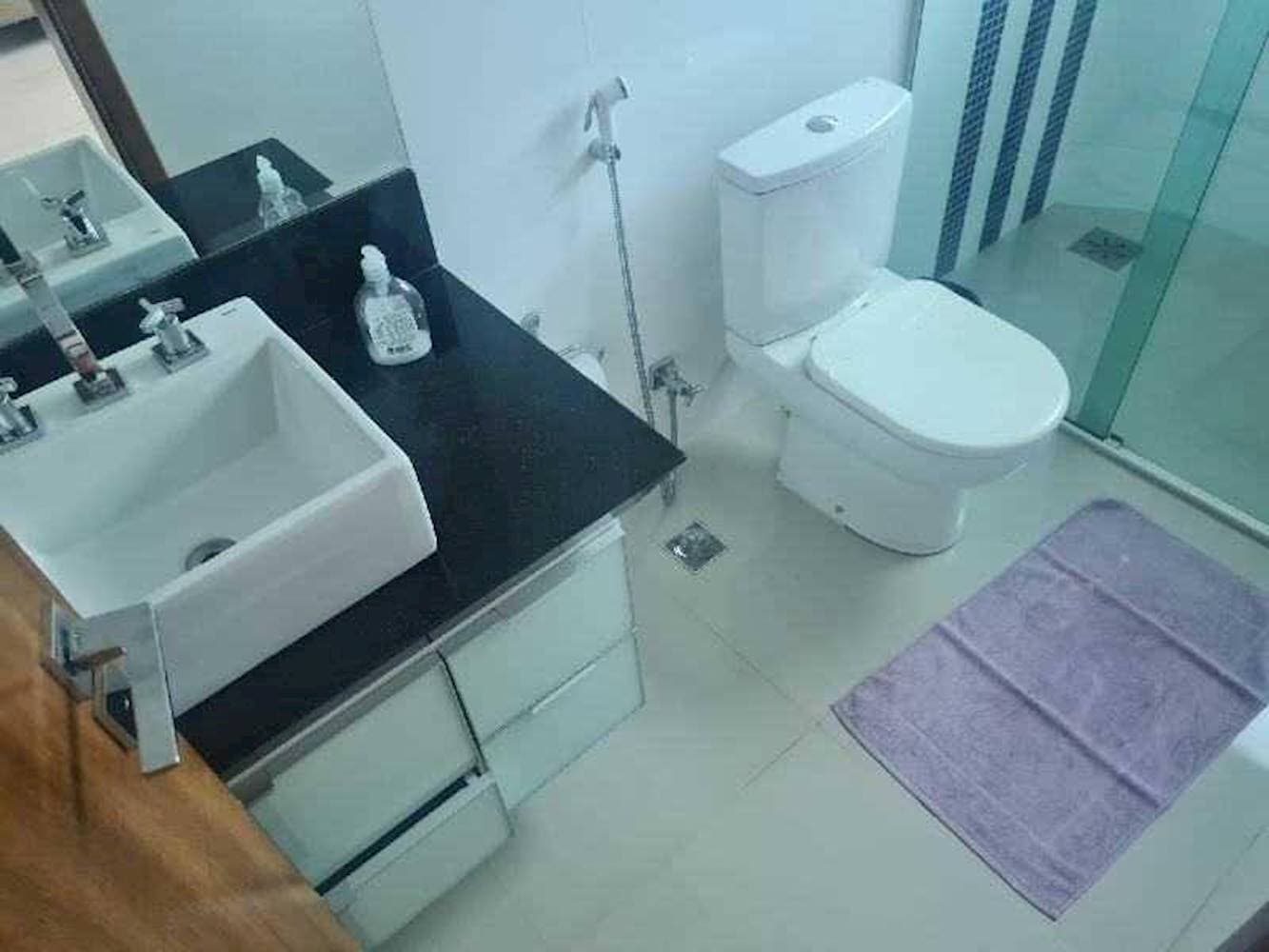 Foto 10 de 60: Casa em leilão em Goiânia - GO — Casa no "Condomínio Do Lago" - Goiânia/GO
