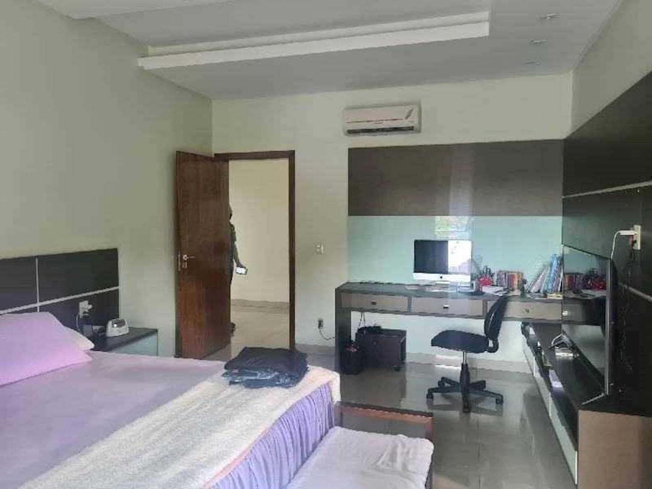 Foto 13 de 60: Casa em leilão em Goiânia - GO — Casa no "Condomínio Do Lago" - Goiânia/GO