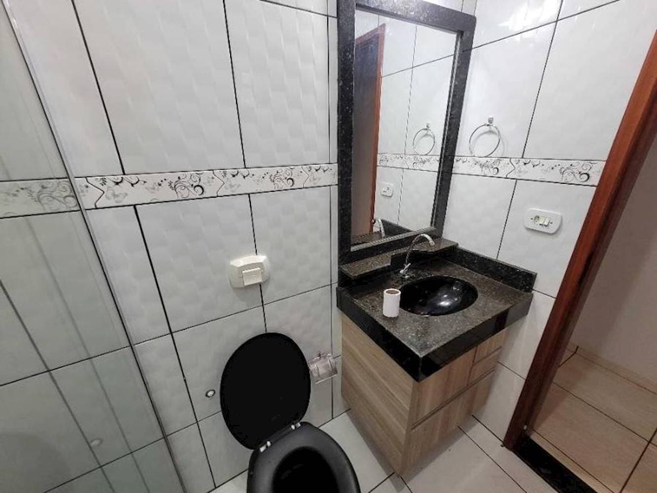 Foto 27 de 38: Casa em leilão em Santa Helena de Goiás - GO — Casa no Parque Residencial Isaura em Santa Helena De Goiás/GO