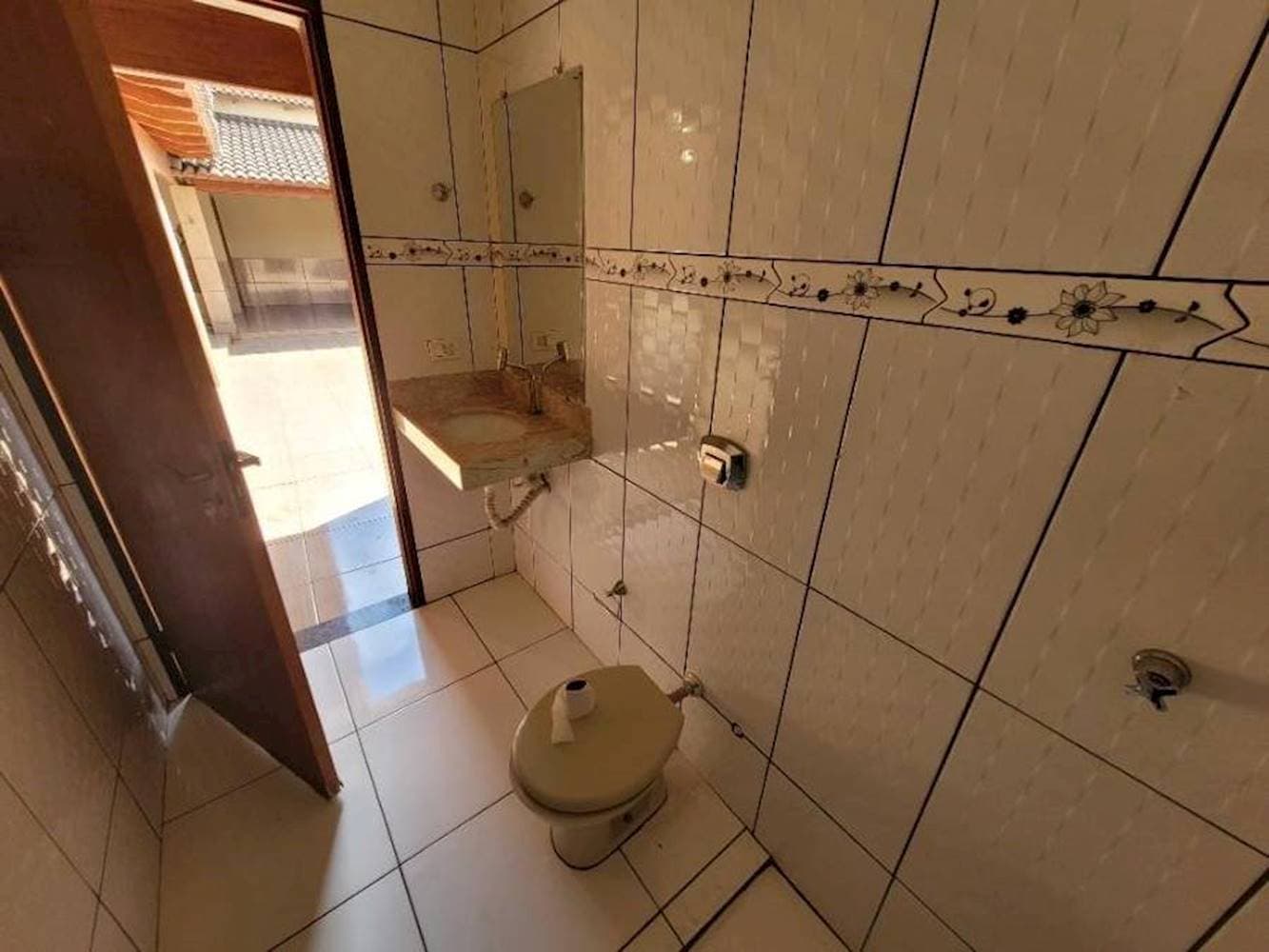 Foto 28 de 38: Casa em leilão em Santa Helena de Goiás - GO — Casa no Parque Residencial Isaura em Santa Helena De Goiás/GO