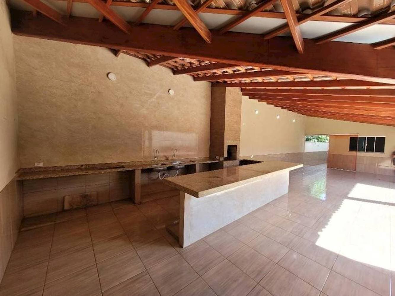 Foto 35 de 38: Casa em leilão em Santa Helena de Goiás - GO — Casa no Parque Residencial Isaura em Santa Helena De Goiás/GO
