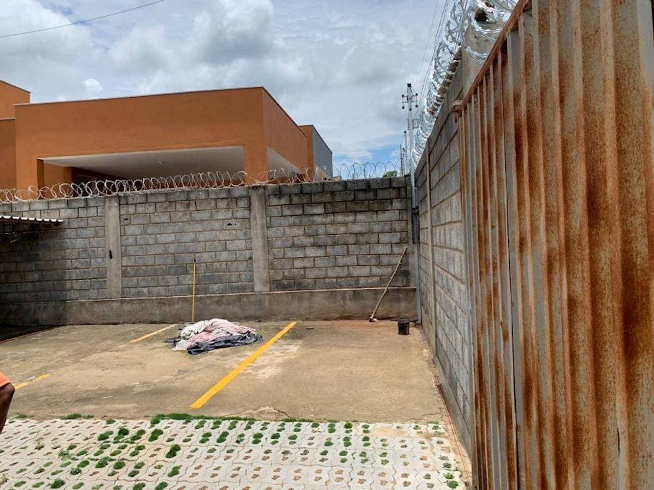Foto 11 de 11: Apartamento em leilão em Prudente de Morais - MG — Apartamento no "Condomínio Residencial Villa São João II" em São João II - Prudente de Morais/MG