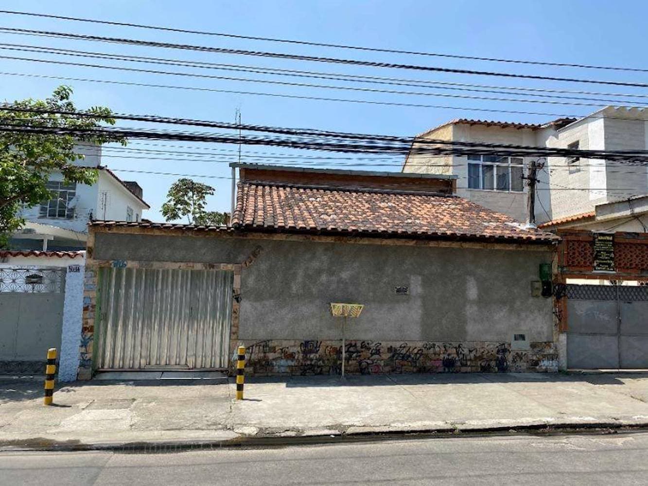 Foto 1 de 15: Casa em leilão em Rio de Janeiro - RJ — Casa em Bangu - Rio de Janeiro/RJ