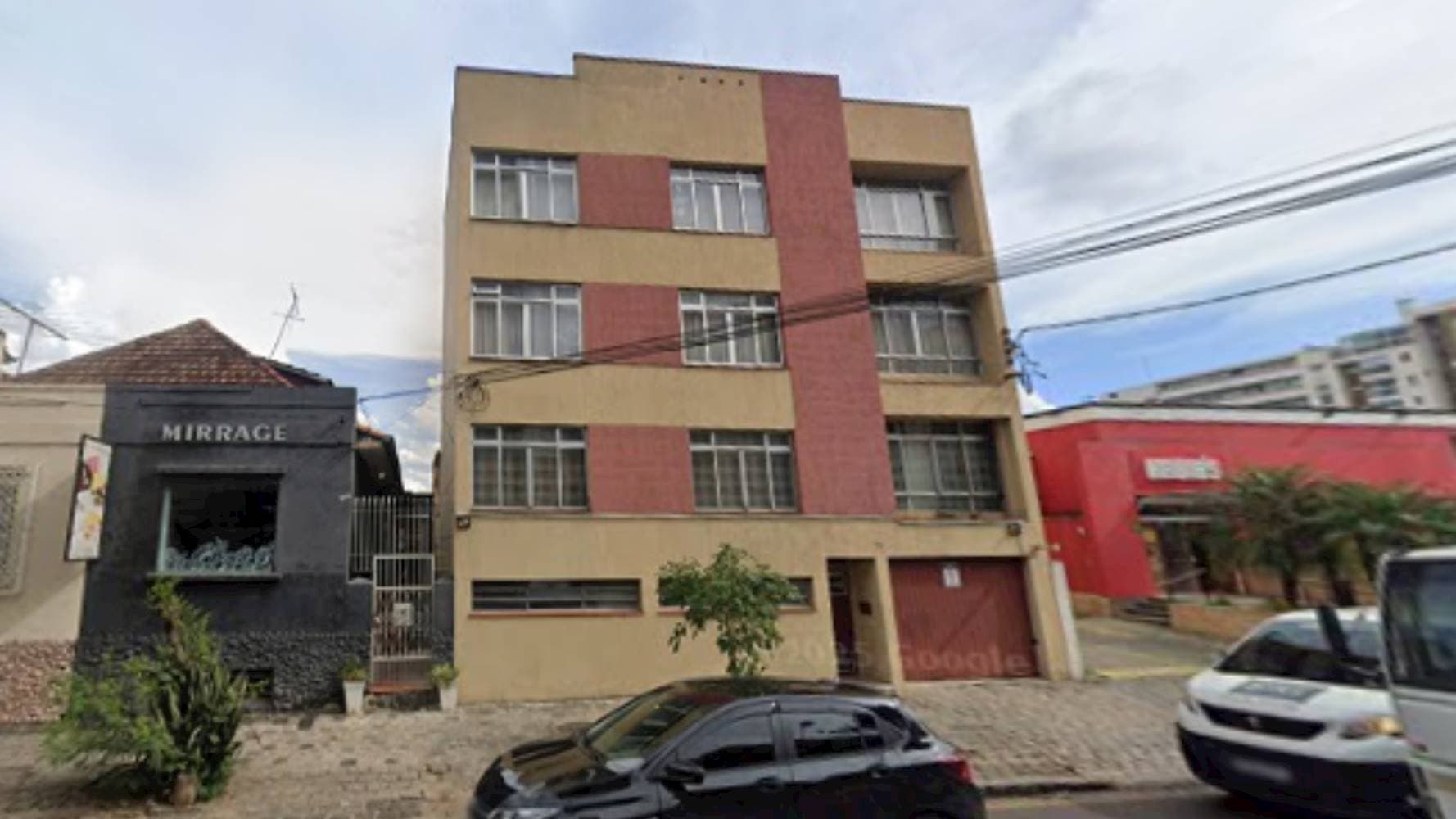 Foto 1 de 5: Apartamento em leilão em Curitiba - PR — Apartamento no "Edifício Nusiamara" - Centro - Curitiba/PR