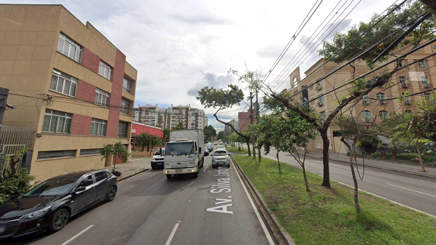 Foto 4 de 5: Apartamento em leilão em Curitiba - PR — Apartamento no "Edifício Nusiamara" - Centro - Curitiba/PR