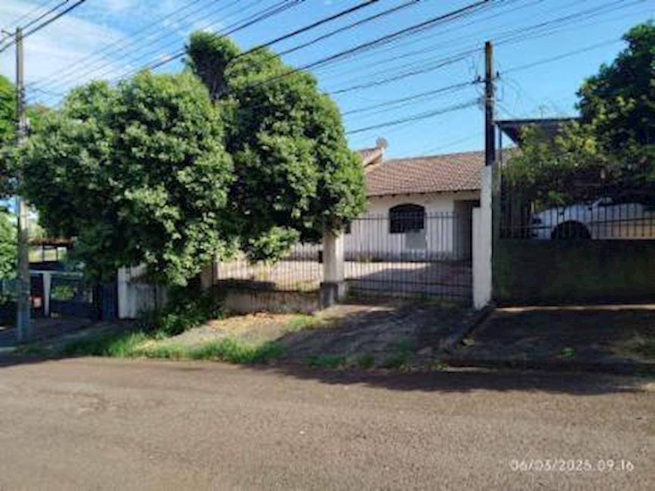 Foto 1 de 18: Casa em leilão em Maringá - PR — Casa, Padrão, 1 vaga(s) de garagem