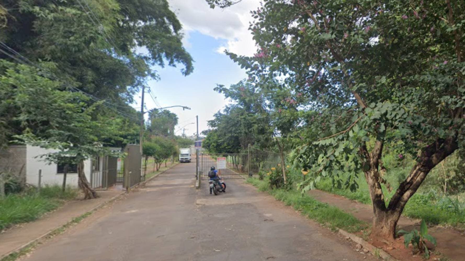 Foto 3 de 6: Apartamento em leilão em Uberlândia - MG — Apartamento no "Residencial Morada do Bosque"-  Jardim Patrícia - Uberlândia/MG