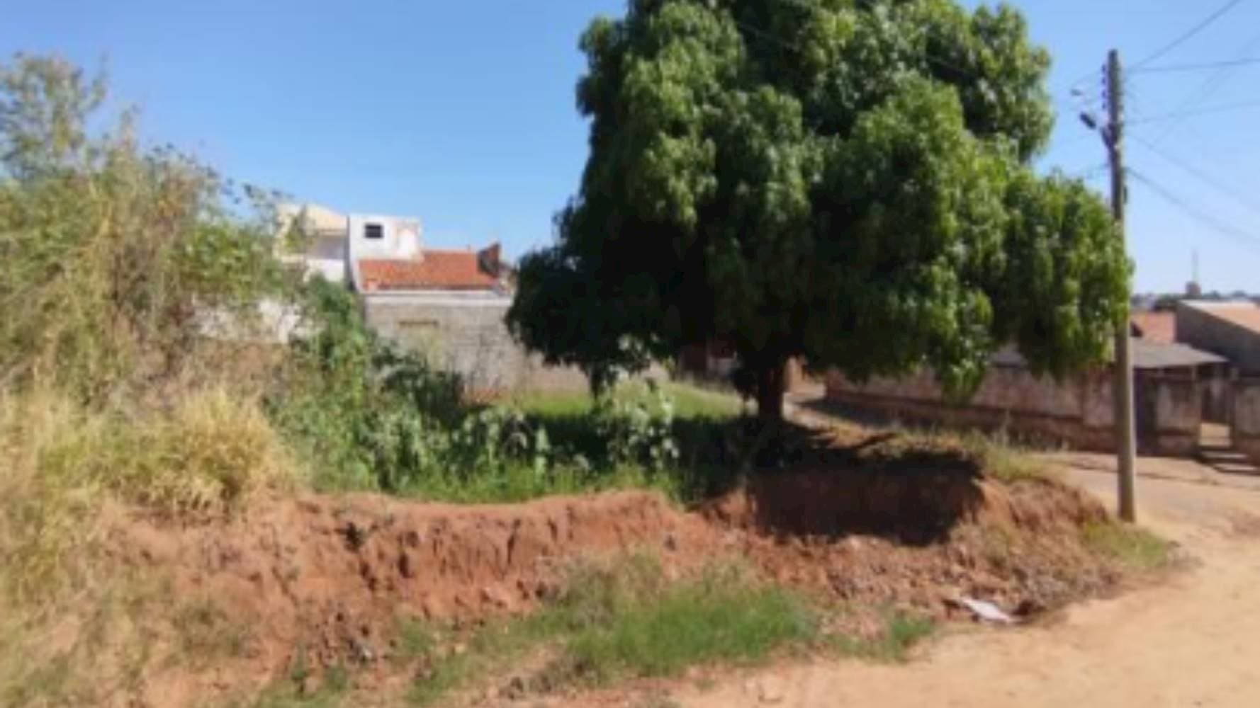 Foto 4 de 9: Terreno em leilão em Pacaembu - SP — Terreno no Bairro Jardim Marajá em Pacaembu/SP
