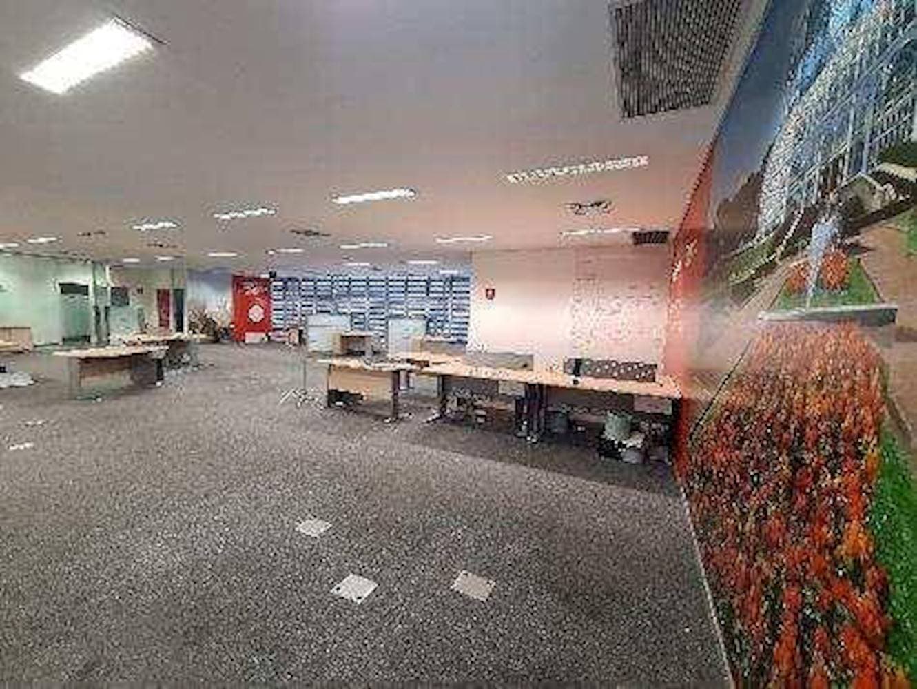 Foto 61 de 93: Terreno em leilão em Curitiba - PR — Ex-agência no Centro em Curitiba/PR