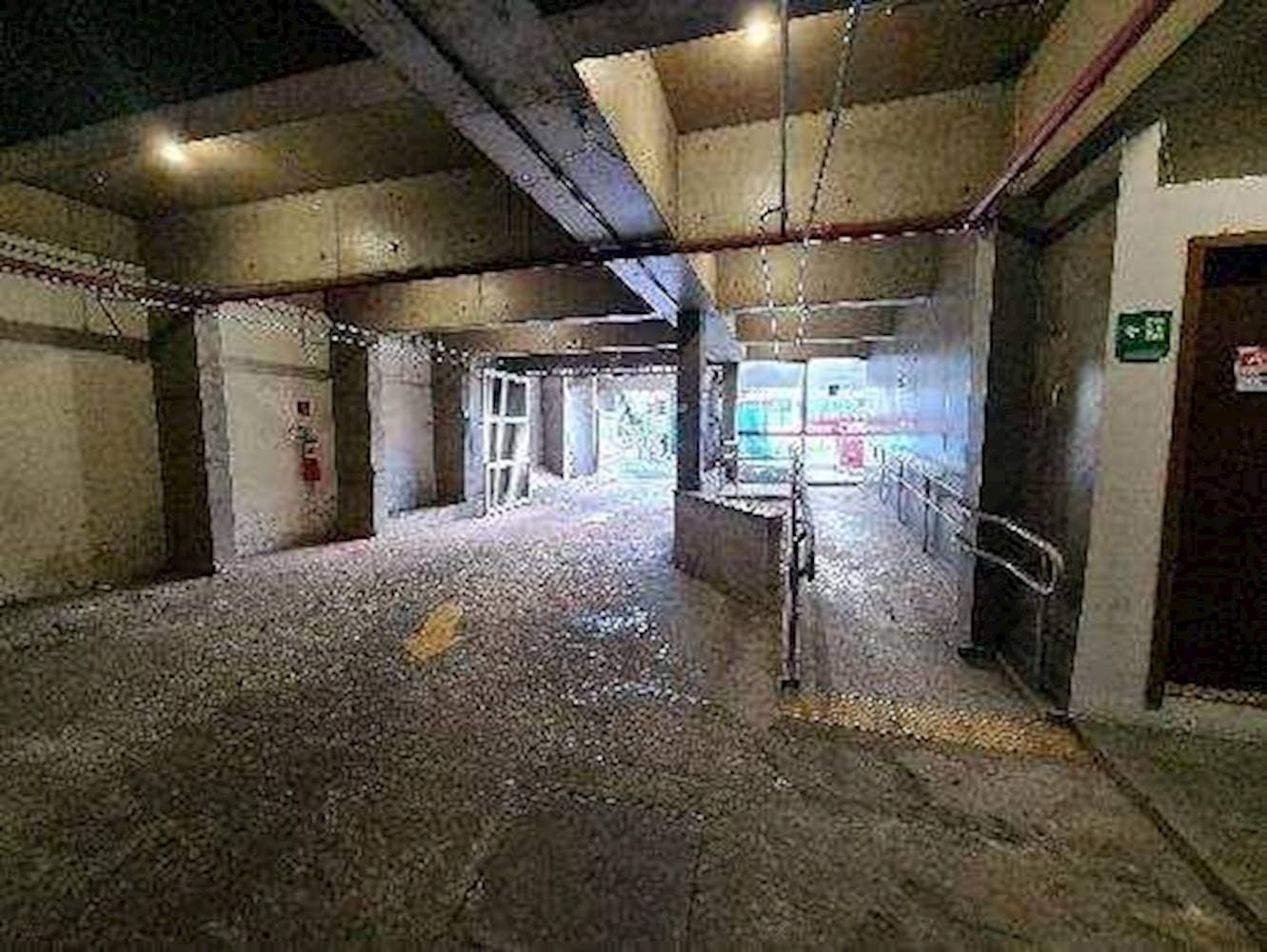 Foto 90 de 93: Terreno em leilão em Curitiba - PR — Ex-agência no Centro em Curitiba/PR