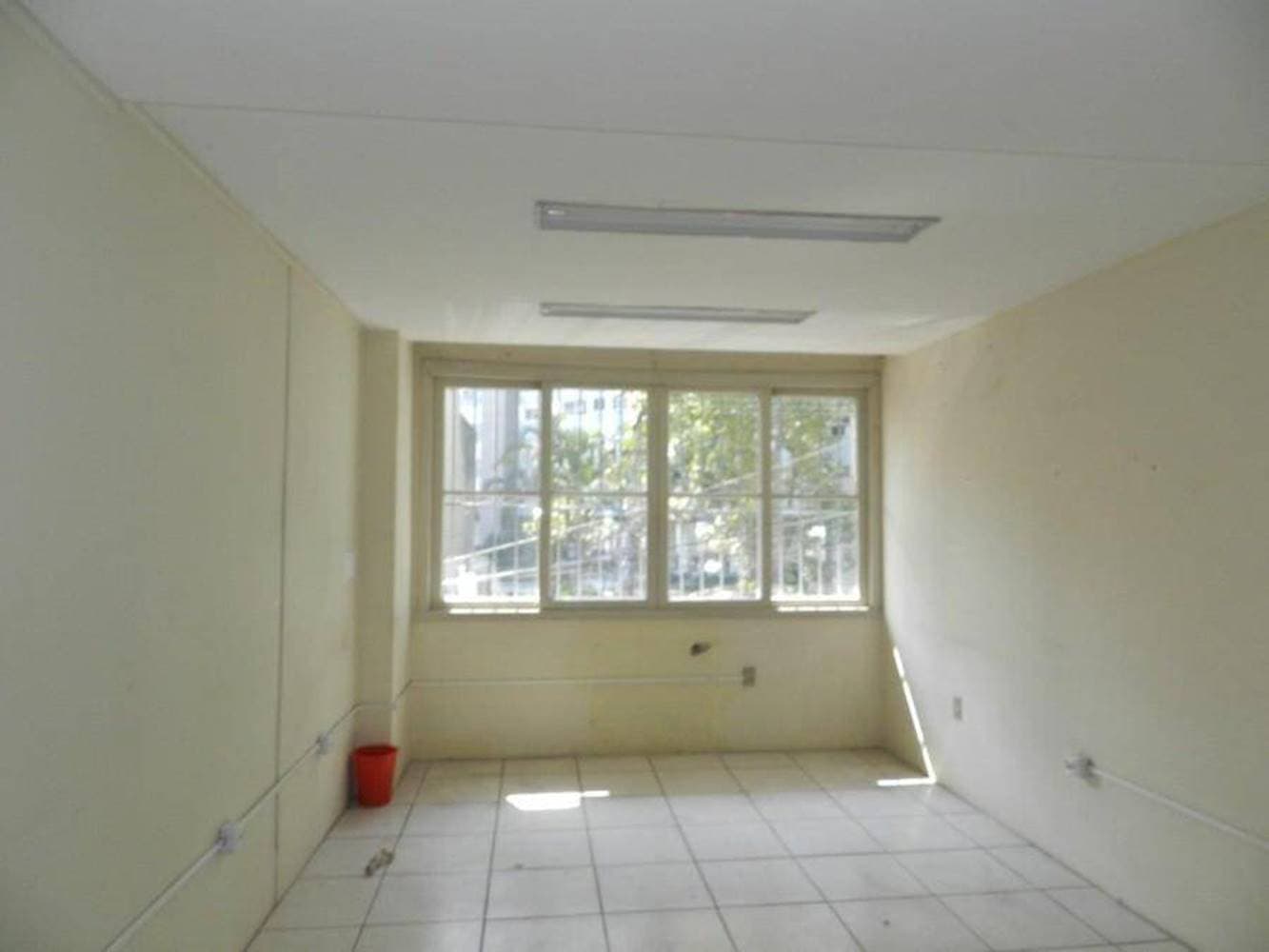 Foto 13 de 28: Comercial em leilão em Porto Alegre - RS — Sala comercial em Independência - Porto Alegre/RS