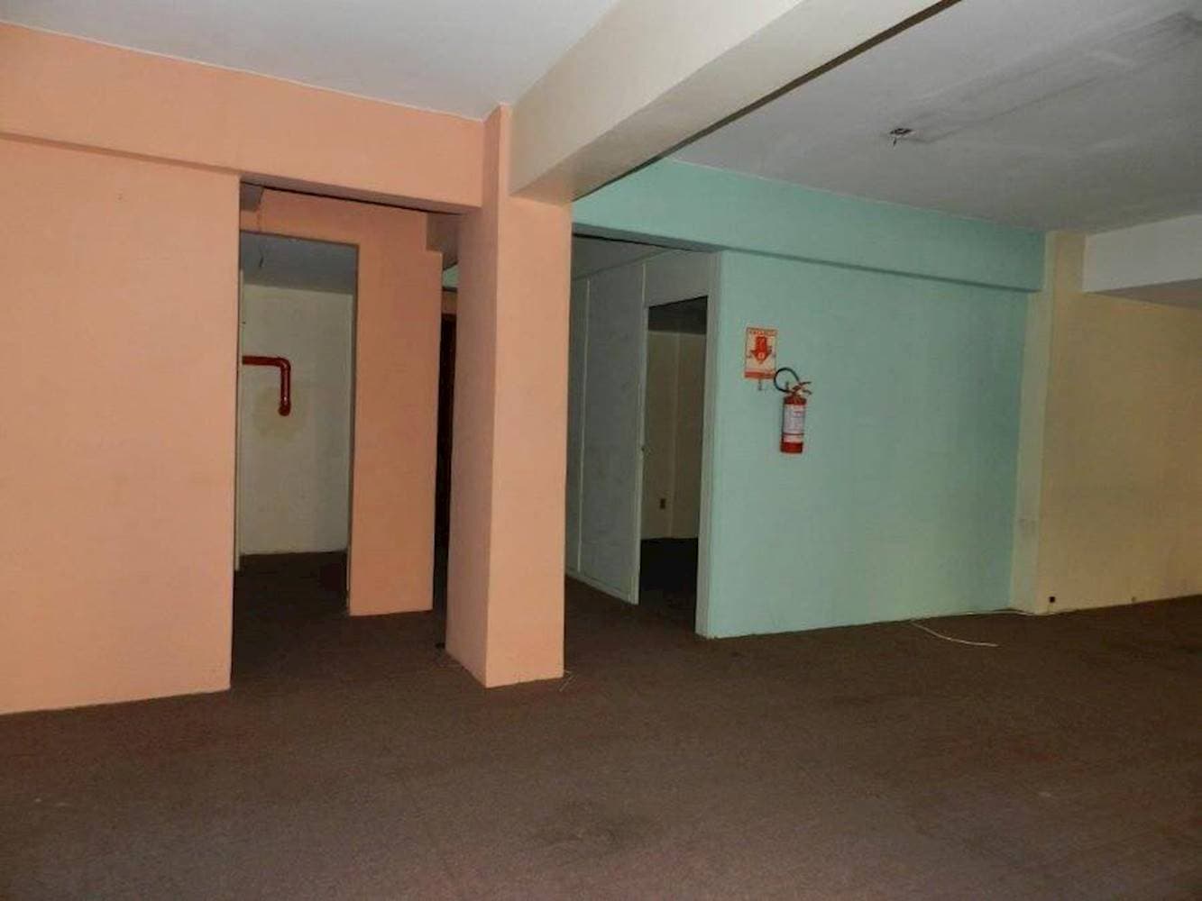 Foto 24 de 28: Comercial em leilão em Porto Alegre - RS — Sala comercial em Independência - Porto Alegre/RS