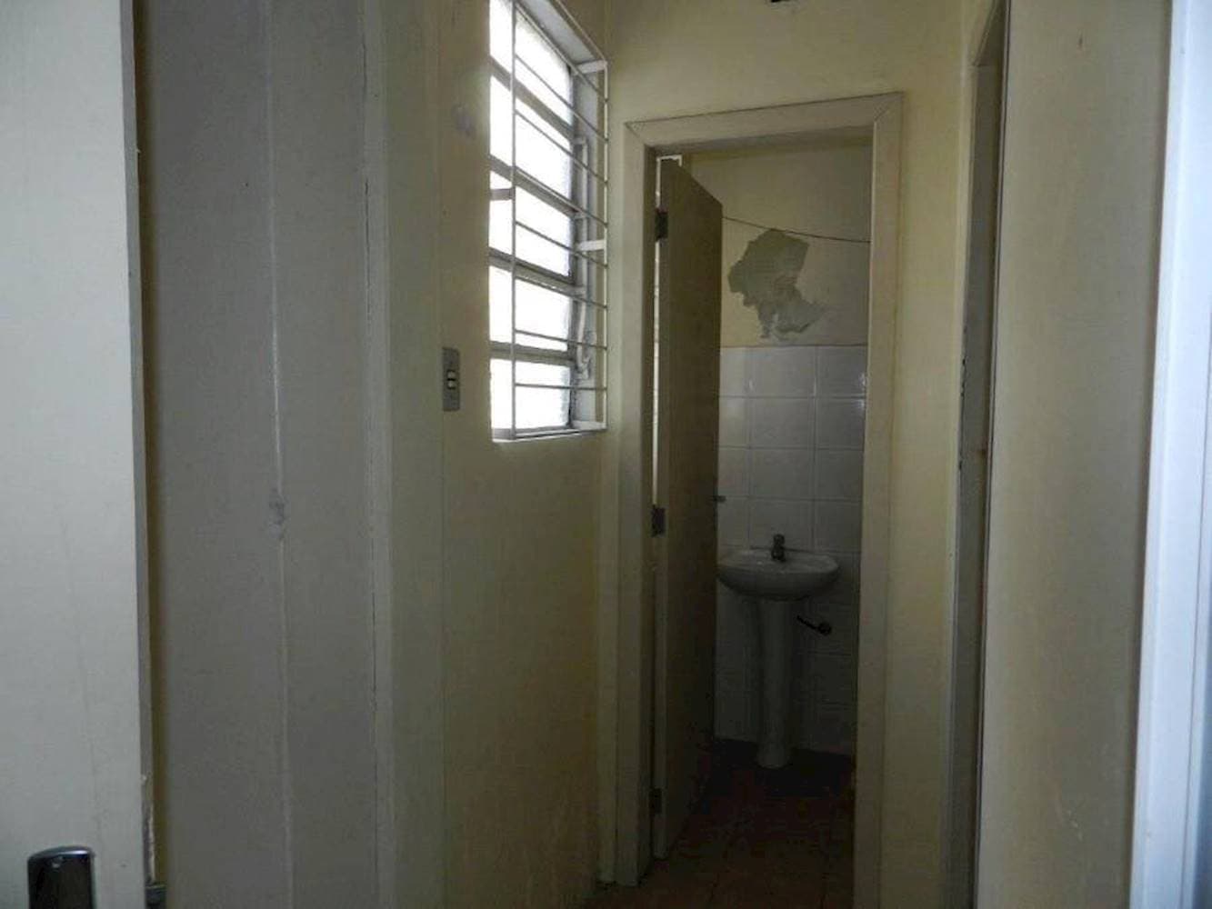 Foto 26 de 28: Comercial em leilão em Porto Alegre - RS — Sala comercial em Independência - Porto Alegre/RS