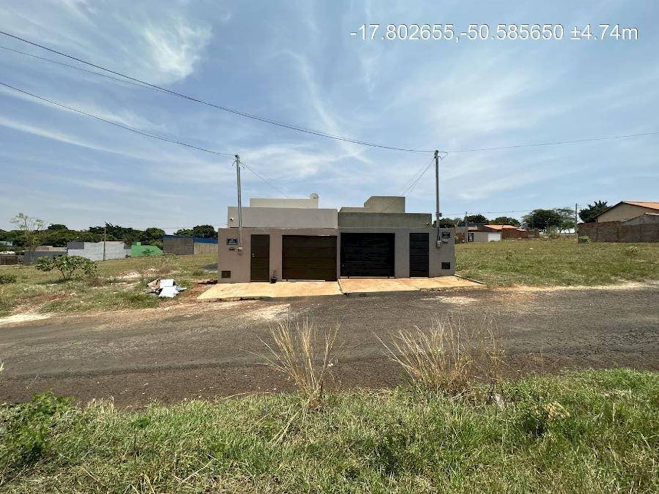 Foto 3 de 15: Casa em leilão em Santa Helena de Goiás - GO — Casa no Parque Isaura em Santa Helena de Goiás/GO