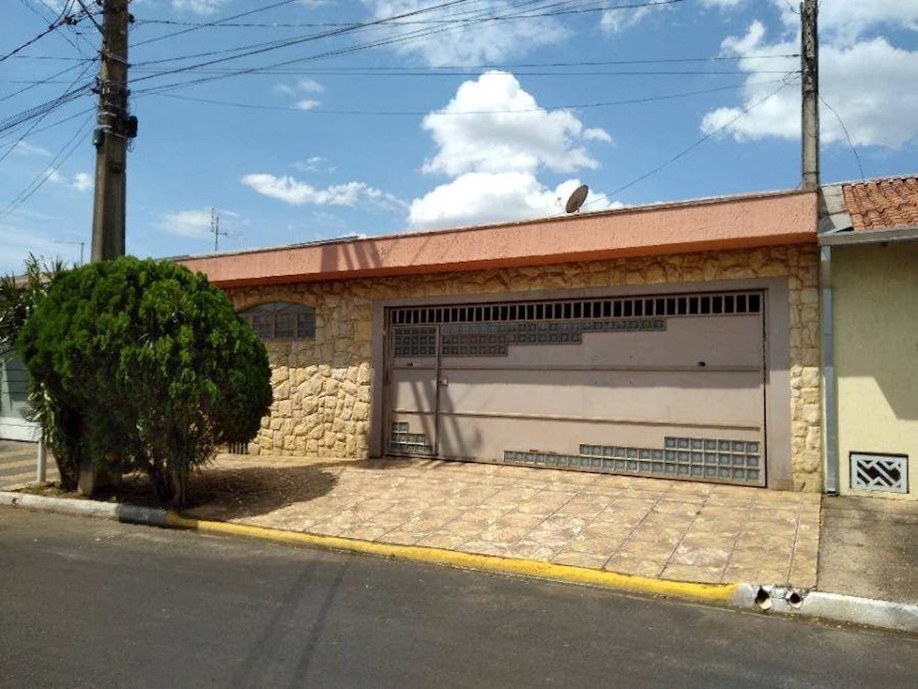 Foto 1 de 15: Casa em leilão em Itirapina - SP — Casa no Jardim Gobbi - Itirapina/SP