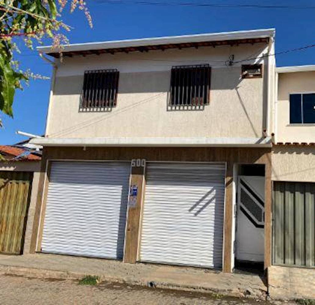 Foto 1 de 4: Comercial em leilão em Livramento de Nossa Senhora - BA — Loja em Estocada - Livramento De Nossa Senhora/BA