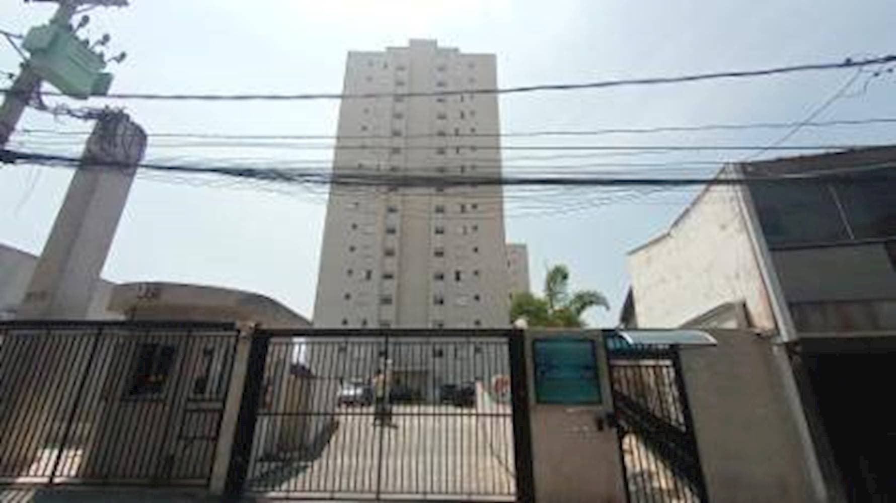 Foto 1 de 8: Apartamento em leilão em São Paulo - SP — Apartamento em Guaianazes - São Paulo/SP