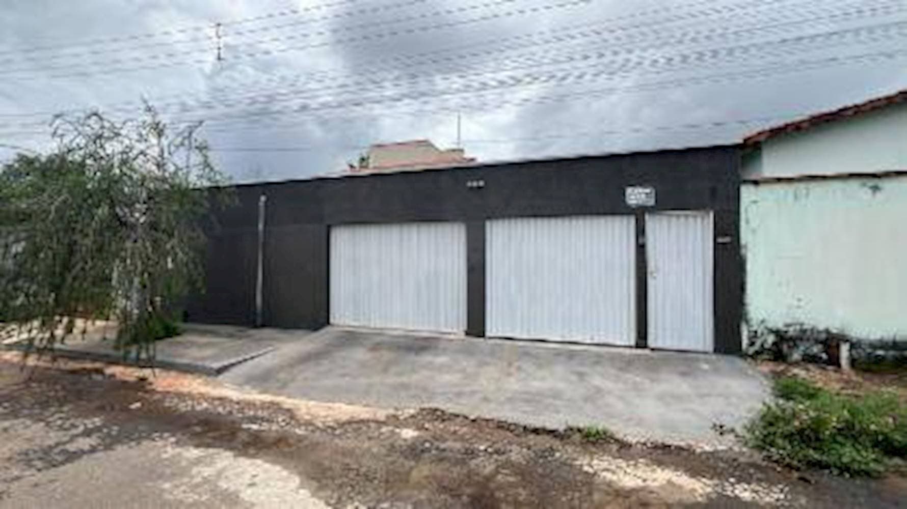 Foto 1 de 3: Casa em leilão em Inhumas - GO — Casa no Jardim Raio de Sol em Inhumas/GO