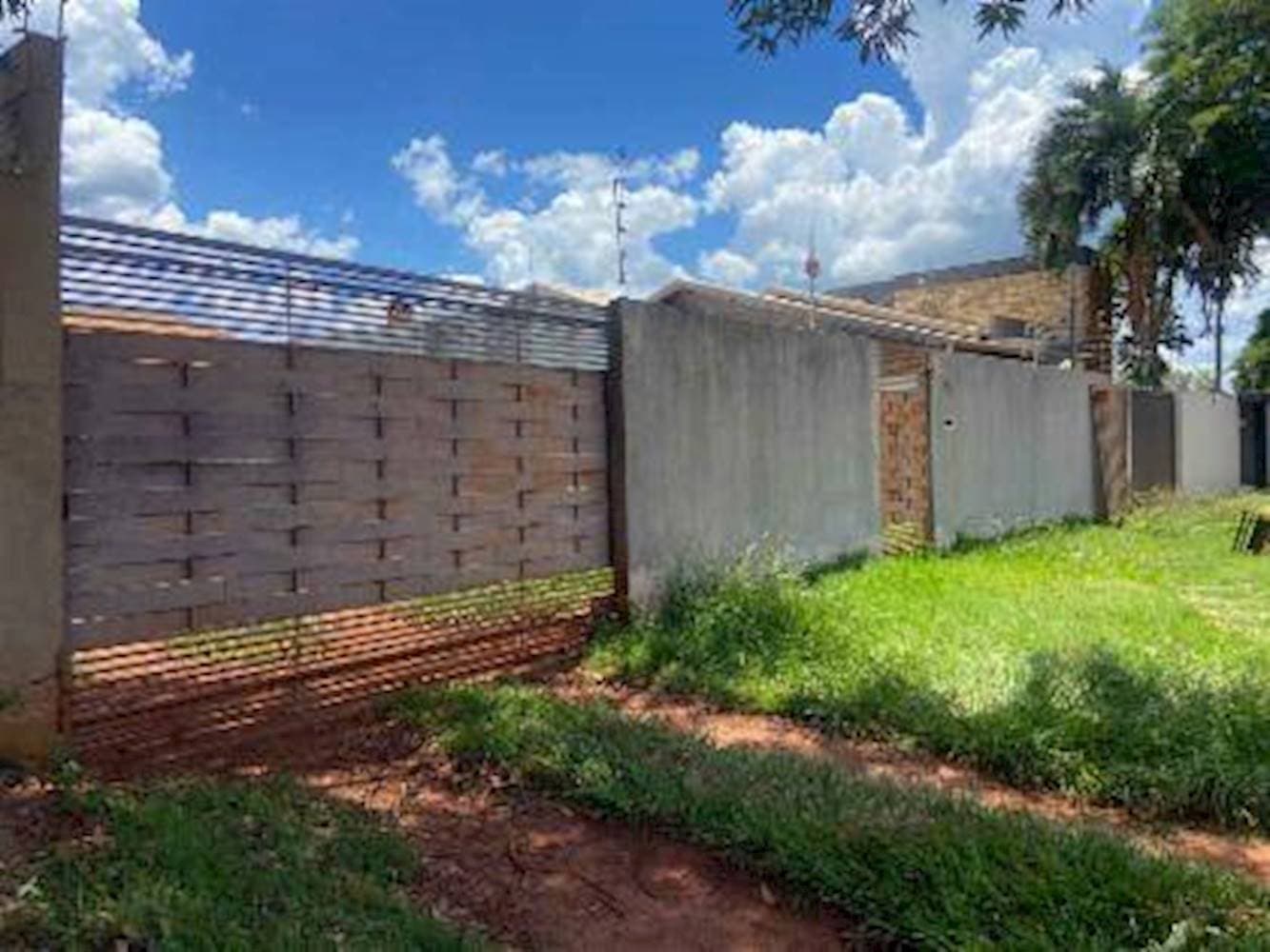 Foto 2 de 8: Casa em leilão em Sidrolândia - MS — Casa no Centro - Sidrolândia/MS