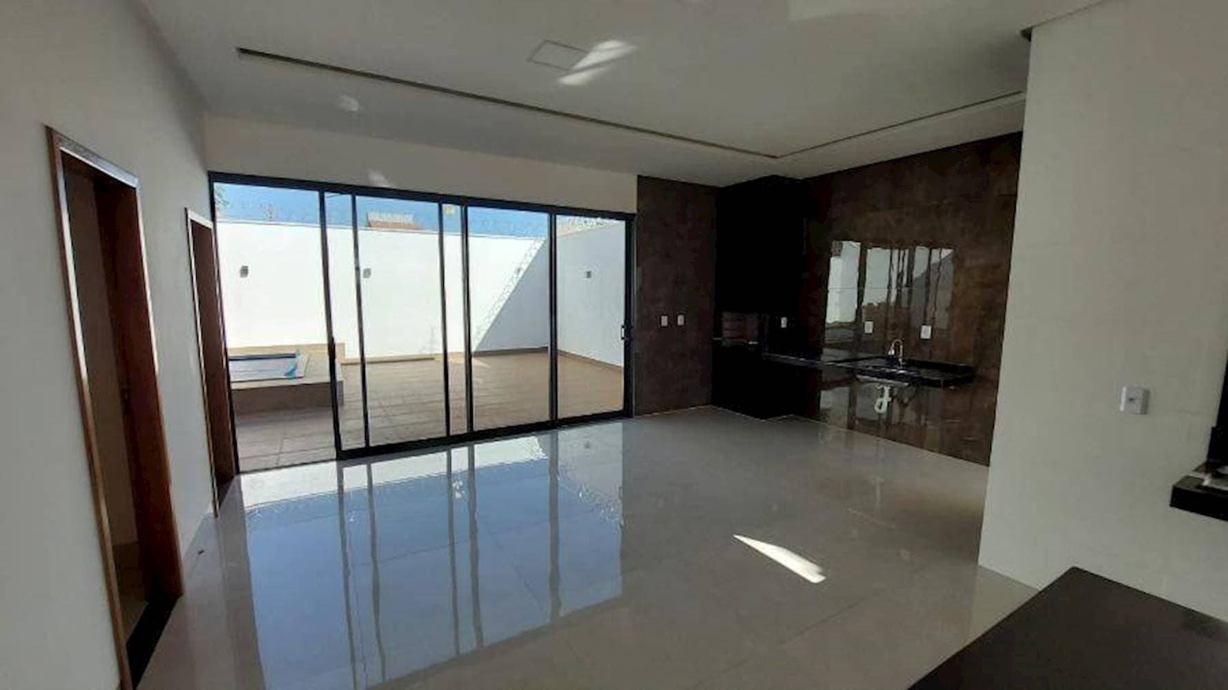 Foto 10 de 17: Casa em leilão em Trindade - GO — Casa no Jardim Primavera - Trindade/GO
