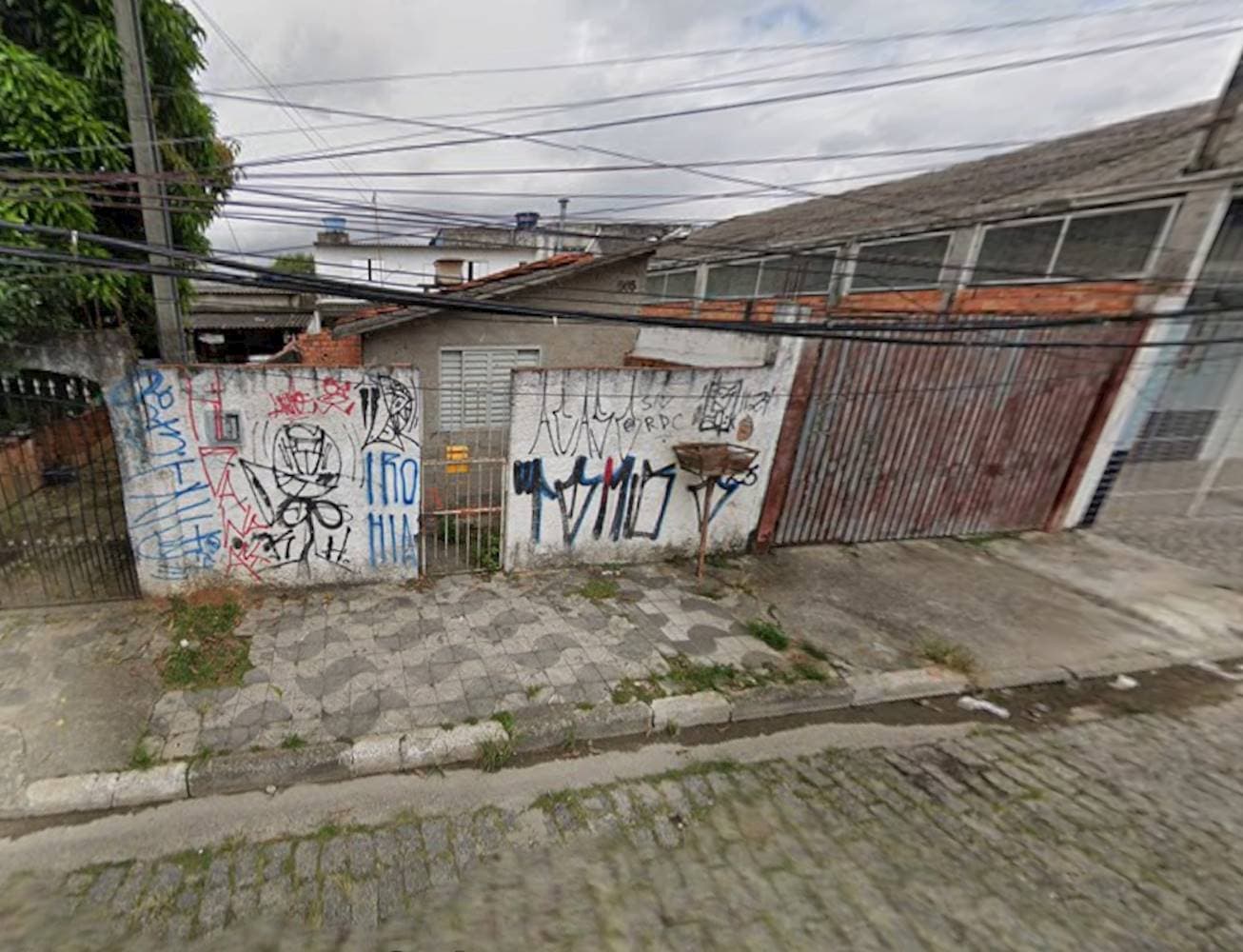 Foto 1 de 8: Casa em leilão em Suzano - SP — Casa no Jardim Monte Cristo em Suzano/SP