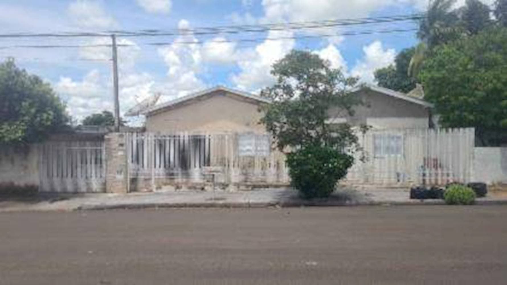 Foto 2 de 26: Casa em leilão em Guaraçaí - SP — Casa no Centro - Guaraçaí/SP