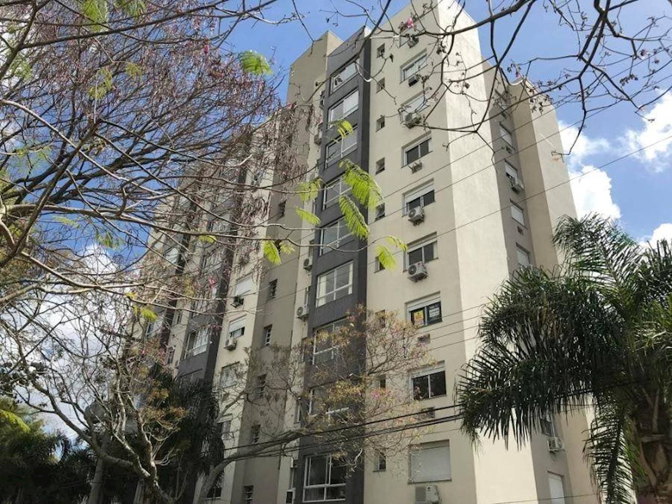 Foto 2 de 22: Apartamento em leilão em Porto Alegre - RS — Apartamento em Cavalhada - Porto Alegre/RS